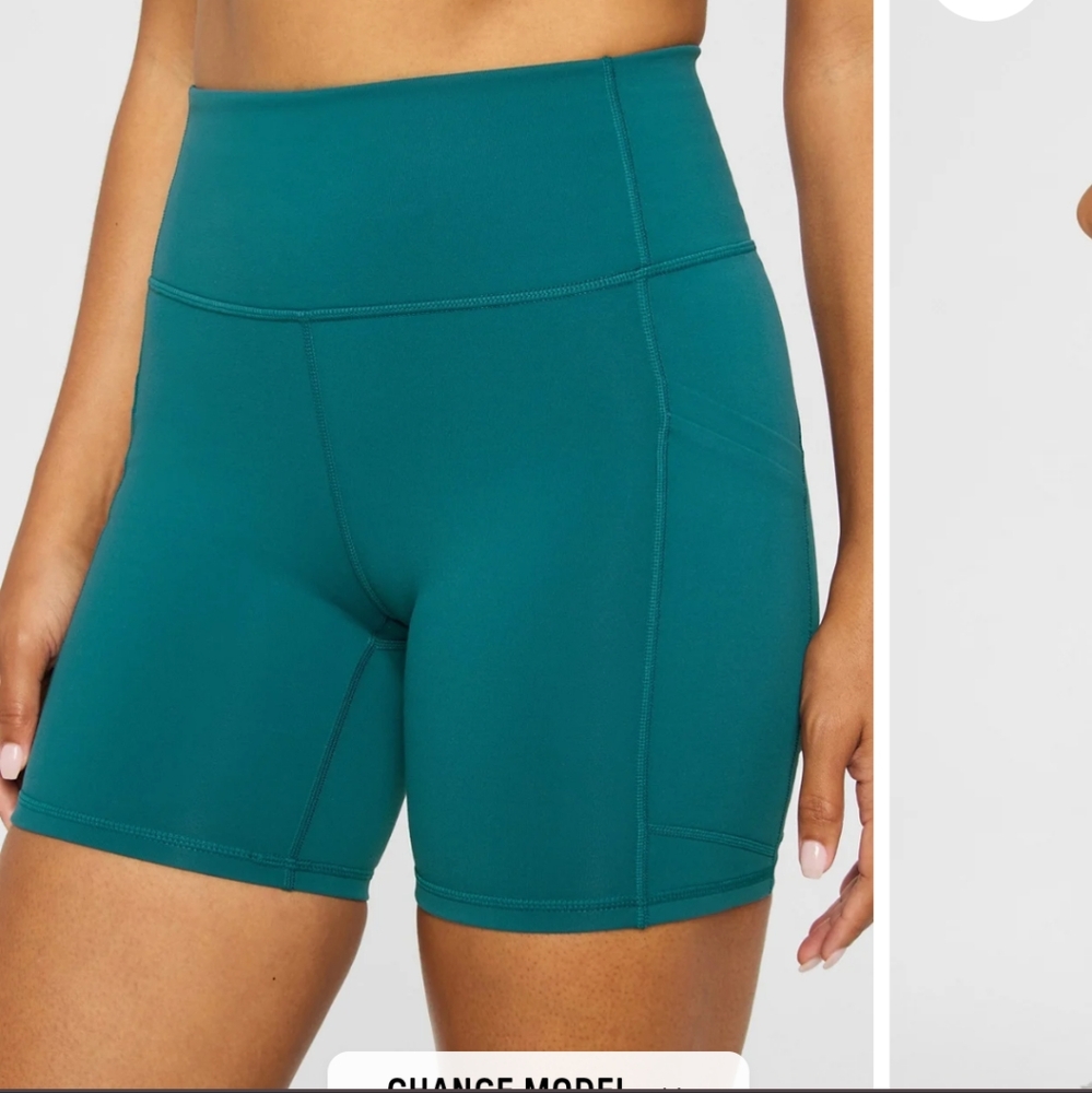 Fabletics Oasis Shorts NWT Size Medium